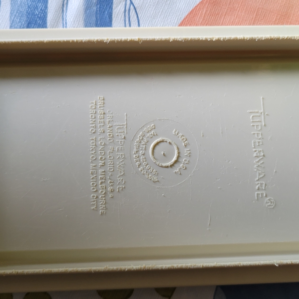 VINTAGE TUPPERWARE BUNDLE - Picture 3 of 16